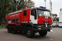 «питертракцентр» привез в москву новую пожарную автоцистерну